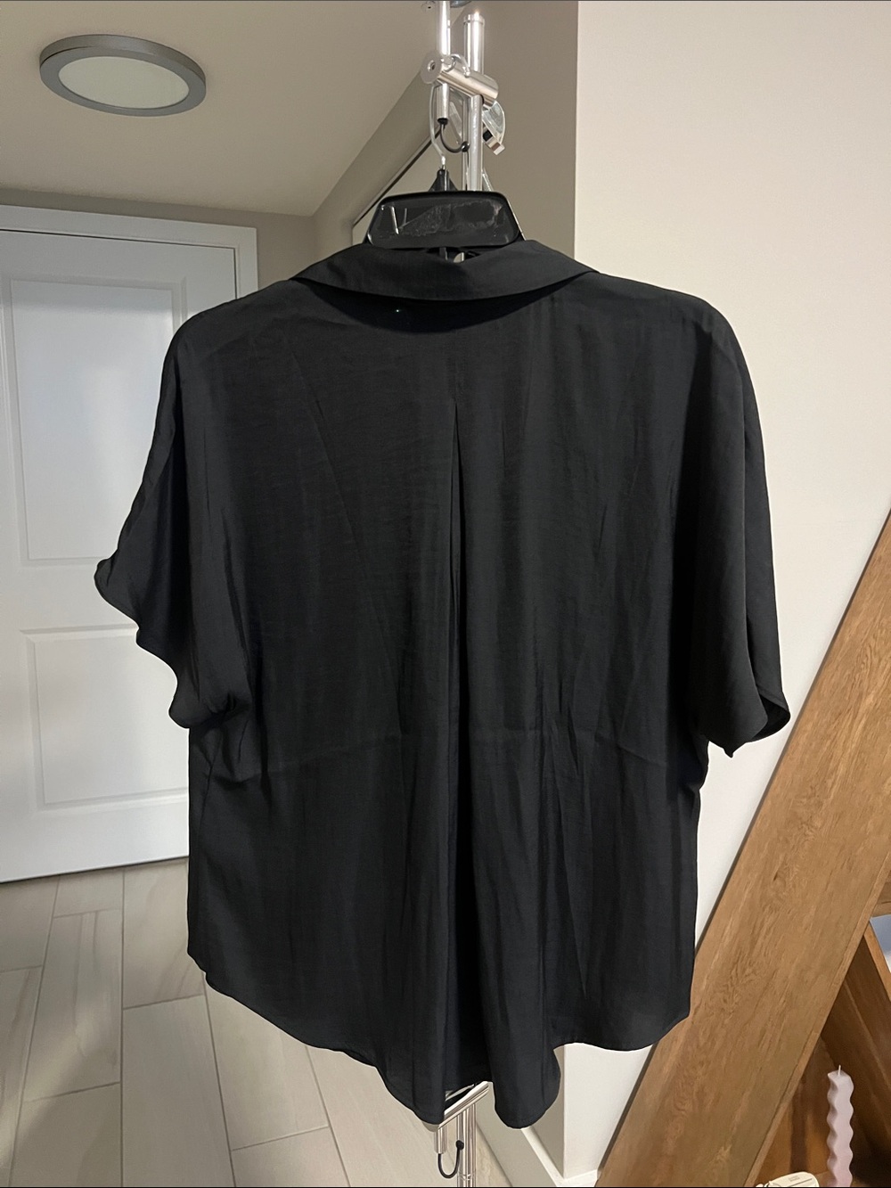 Banana Republic Black Short-Sleeve Button Front Blouse - Picture 3 of 3